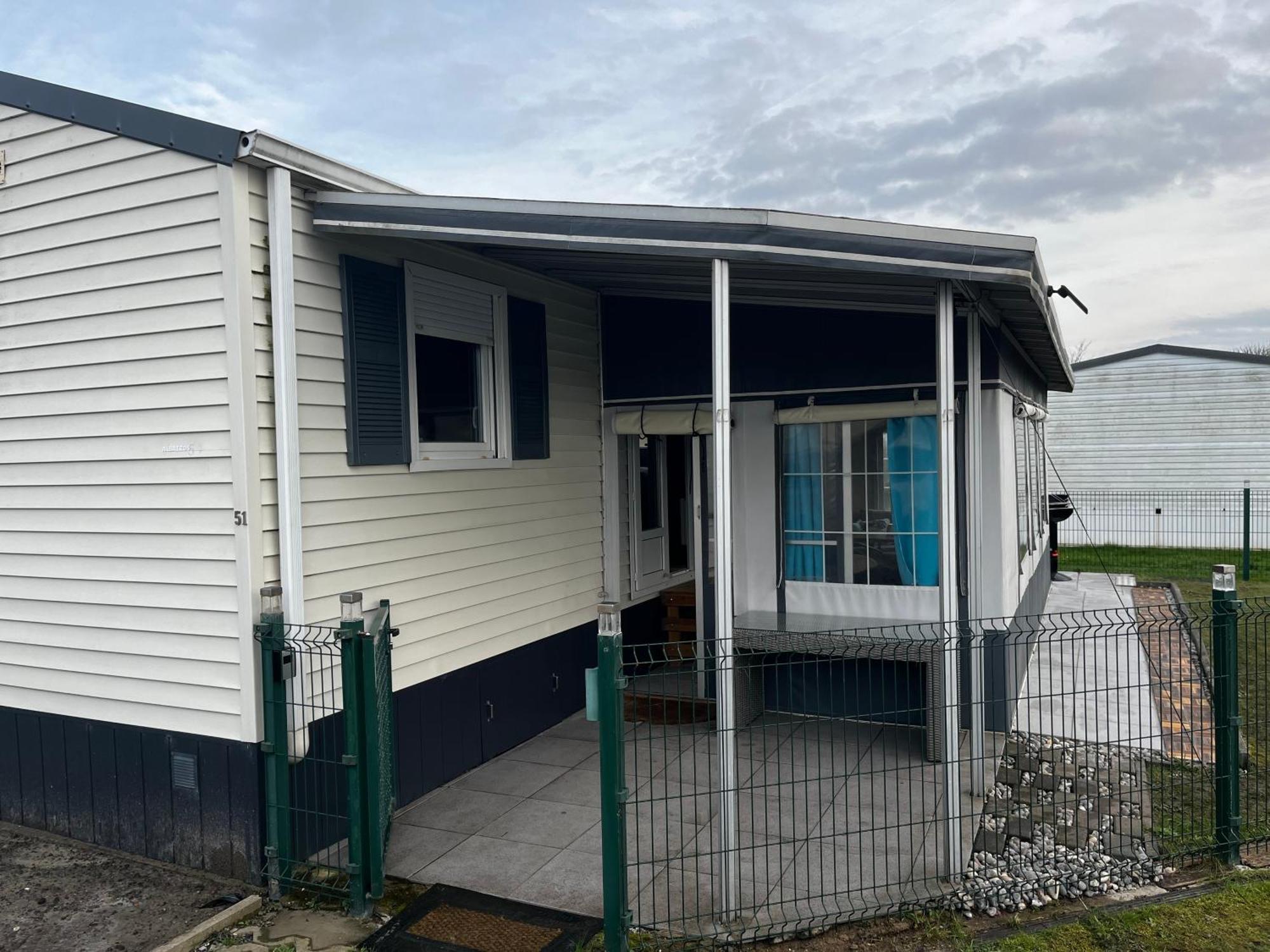 Luxe Stacaravan Albatros - 51 * Bredene
