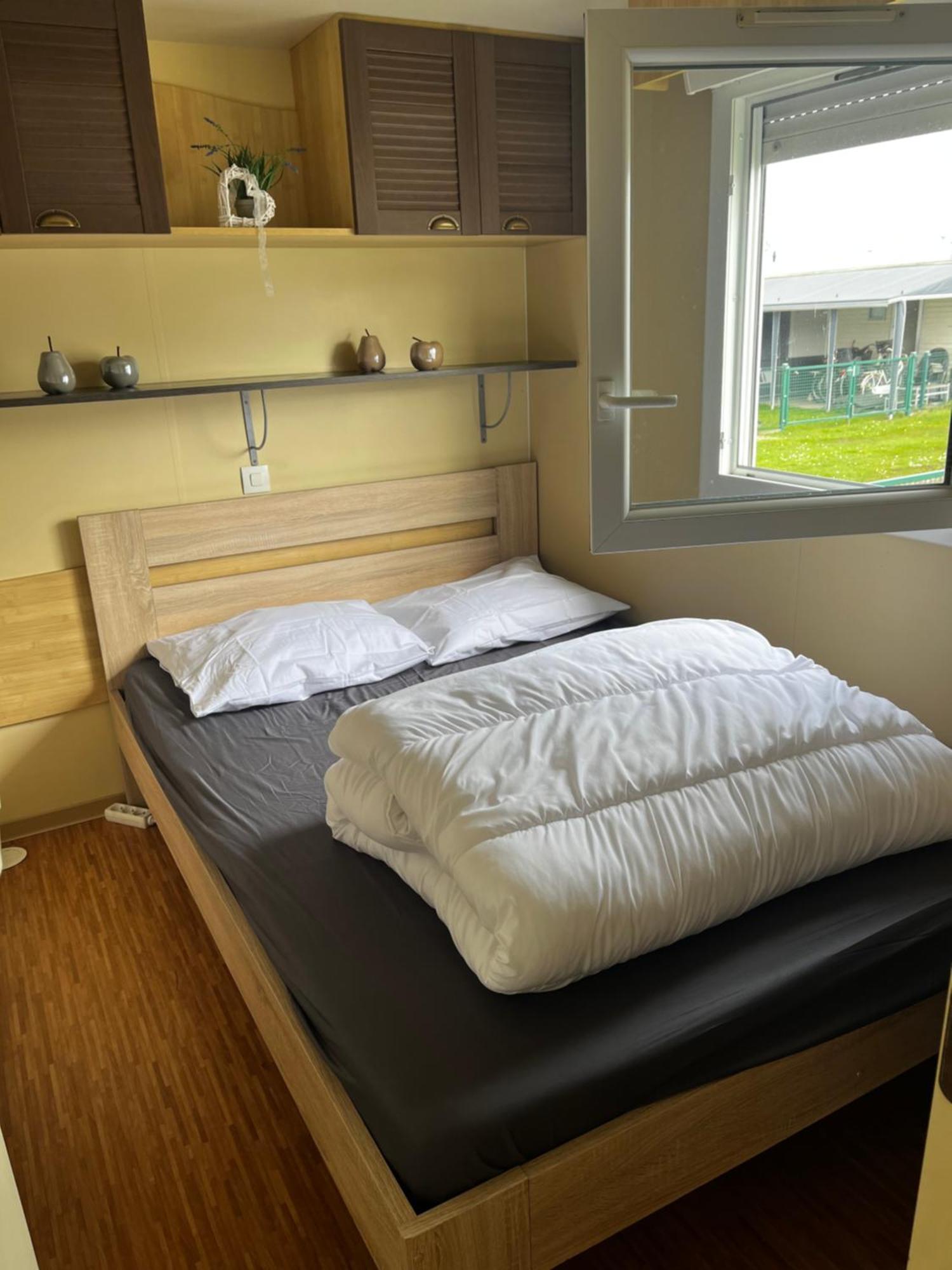 Luxe Stacaravan Albatros - 51 Camping *